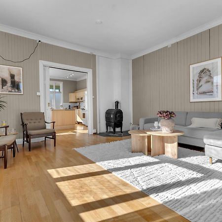 Lovely City Center Apartment With Amazing Views And Free Parking! ทรอมโซ ภายนอก รูปภาพ