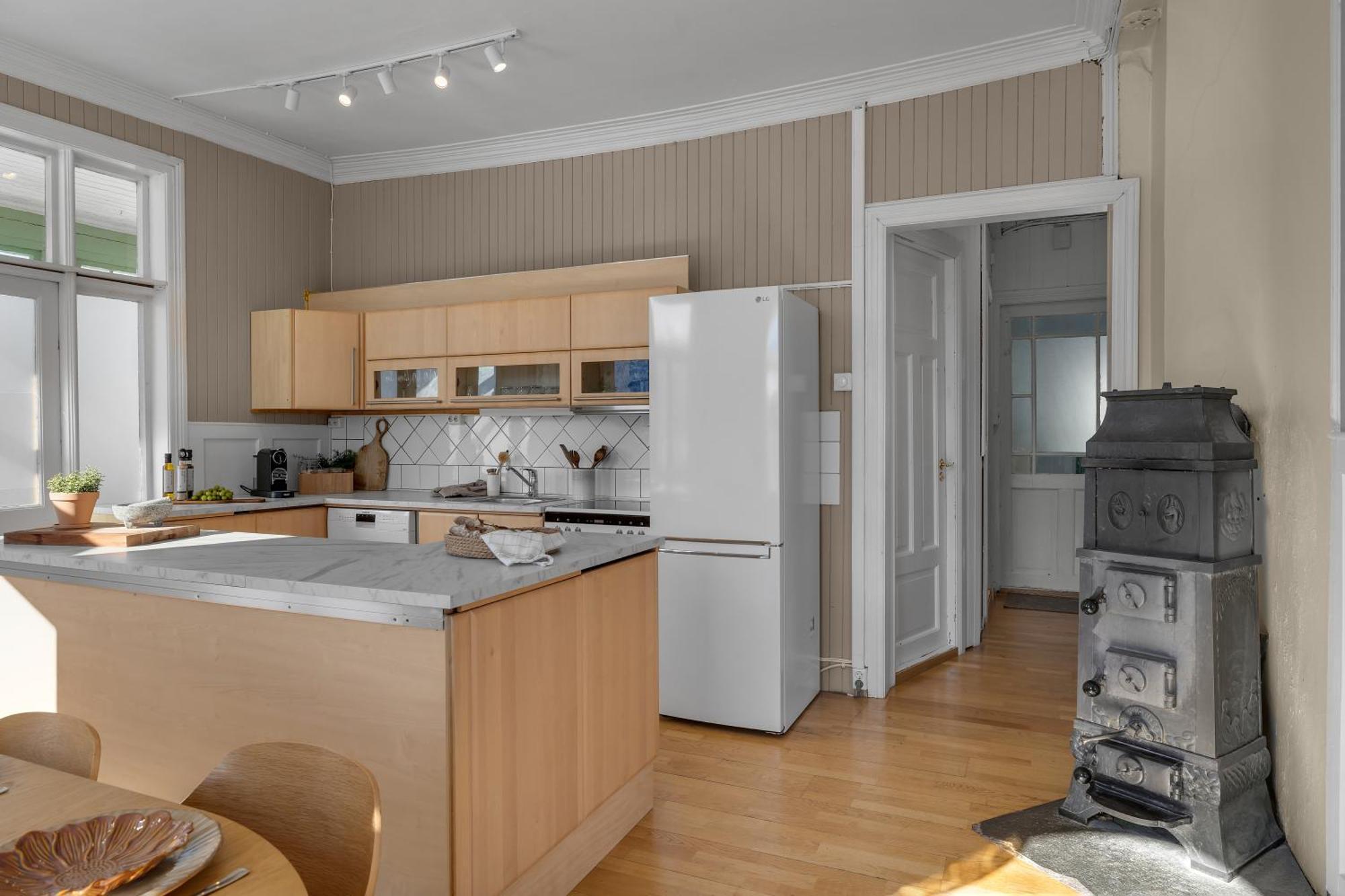 Lovely City Center Apartment With Amazing Views And Free Parking! ทรอมโซ ภายนอก รูปภาพ
